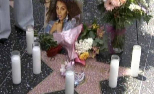Θλίψη για το θάνατο της Donna Summer