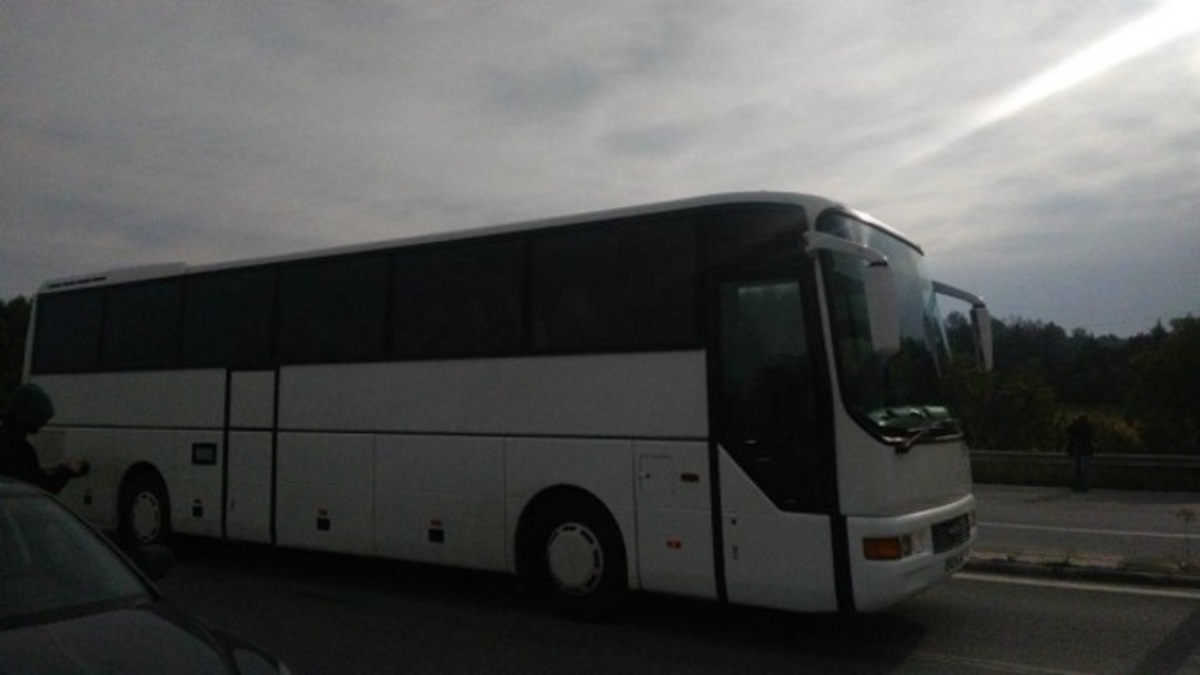 Ειδομένη: Ξεκίνησε η επιχείρηση με… σκούπα στους δημοσιογράφους!