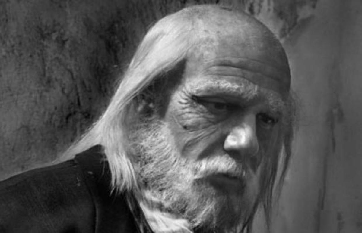 Αναγνωρίζετε ποιος σπουδαίος Έλληνας ηθοποιός απεικονίζεται στην φωτογραφία;