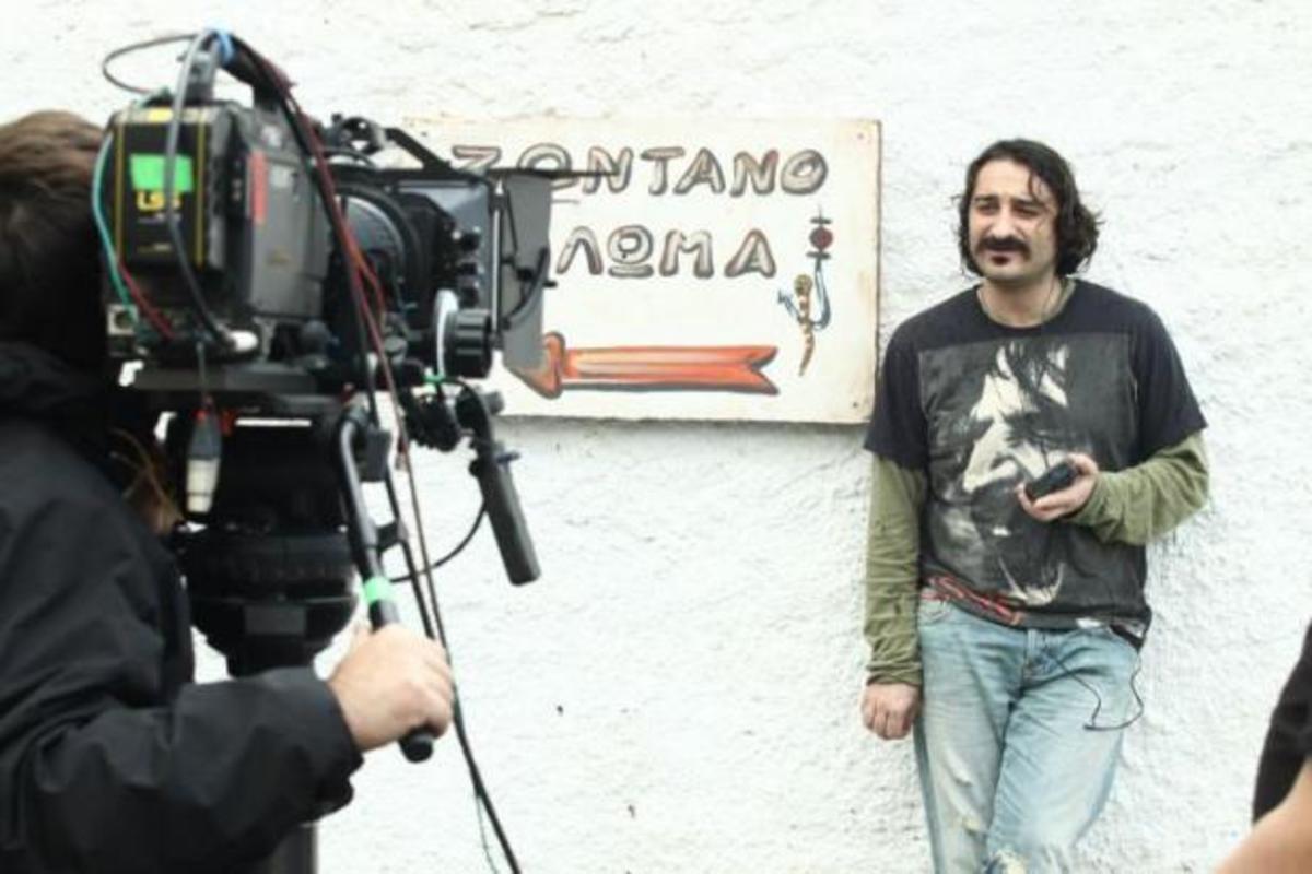 Ο Βαγγέλης έρχεται χριστουγεννιάτικος και με νέες guest εμφανίσεις!