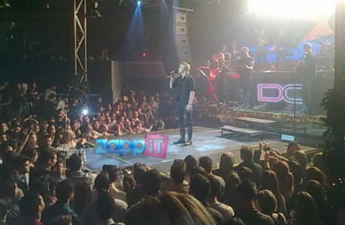 ΑΠΟΚΛΕΙΣΤΙΚΟ: Πως αντέδρασε το κοινό στο προκλητικό τραγούδι του Οικονομόπουλου;