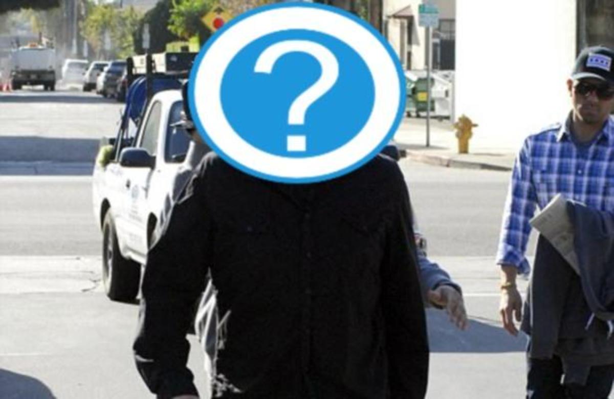 Αξύριστος και… αναμαλλιασμένος, ο David Schwimmer δεν θυμίζει και πολύ τον Ross από τα ΦΙΛΑΡΑΚΙΑ!