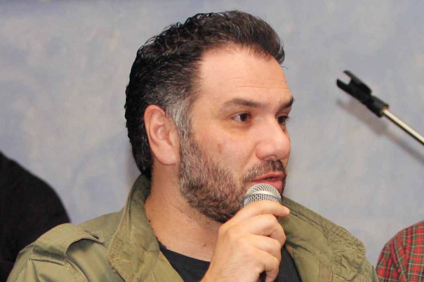 Τώρα και σεναριογράφος ο Γρηγόρης Αρναούτογλου;