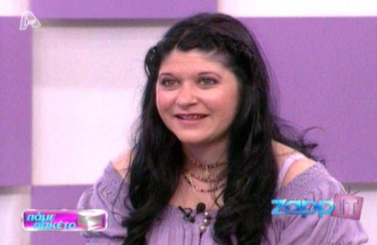 Πώς αντιδρά όταν αντικρίζει τη μητέρα της που την είχε αφήσει σε ίδρυμα;