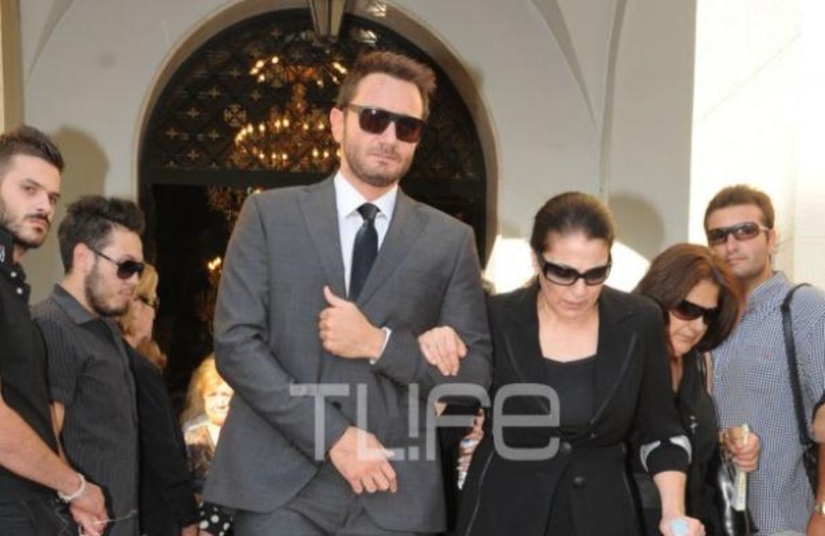 Μ. Μενιδιάτης: Πλήθος κόσμου στην κηδεία για το τελευταίο αντίο