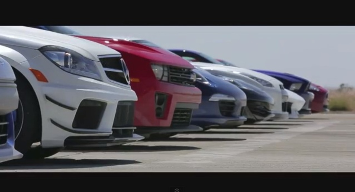 Η ταχύτερη κούρσα όλων των εποχών! Δείτε τα πιο γρήγορα υπερ-αυτοκίνητα σε ενα dragrace που κόβει την ανάσα!