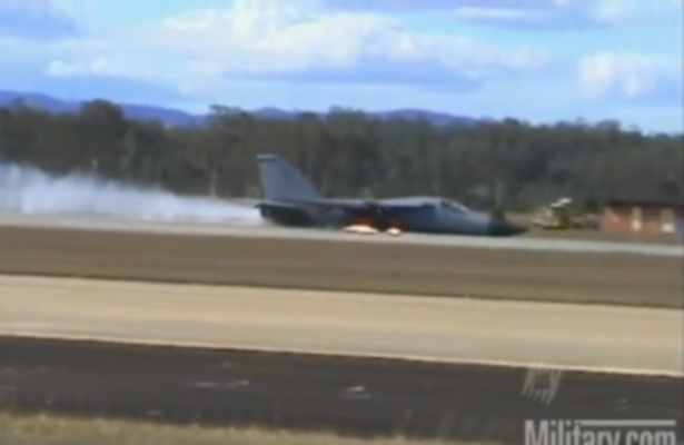 Η τέλεια προσγείωση! Χωρίς …τροχούς! ΒΙΝΤΕΟ