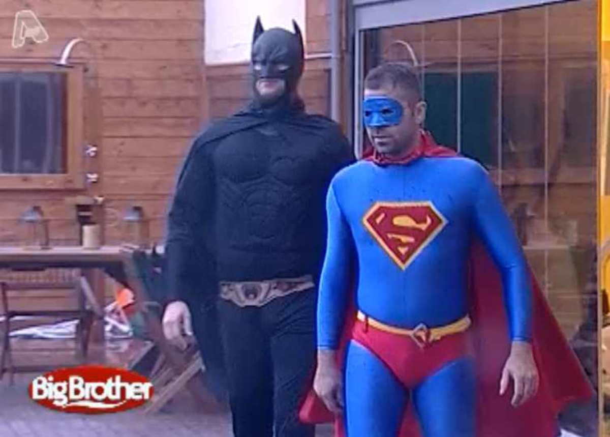 Ο Batman και ο Superman στο σπίτι του Β.Β.