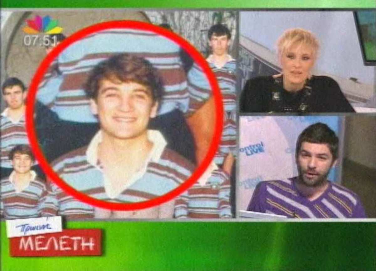 Ποιος σημερινός τηλεαστέρας είναι ο… πιτσιρικάς στη φωτογραφία;