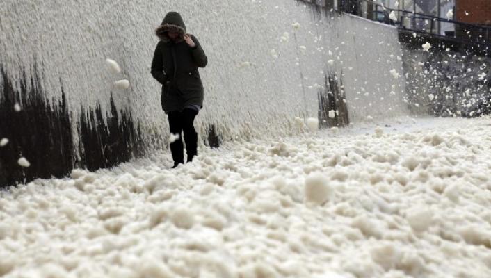 Μια ολόκληρη πόλη πνίγηκε στον αφρό!  ΦΩΤΟ ΚΑΙ ΒΙΝΤΕΟ