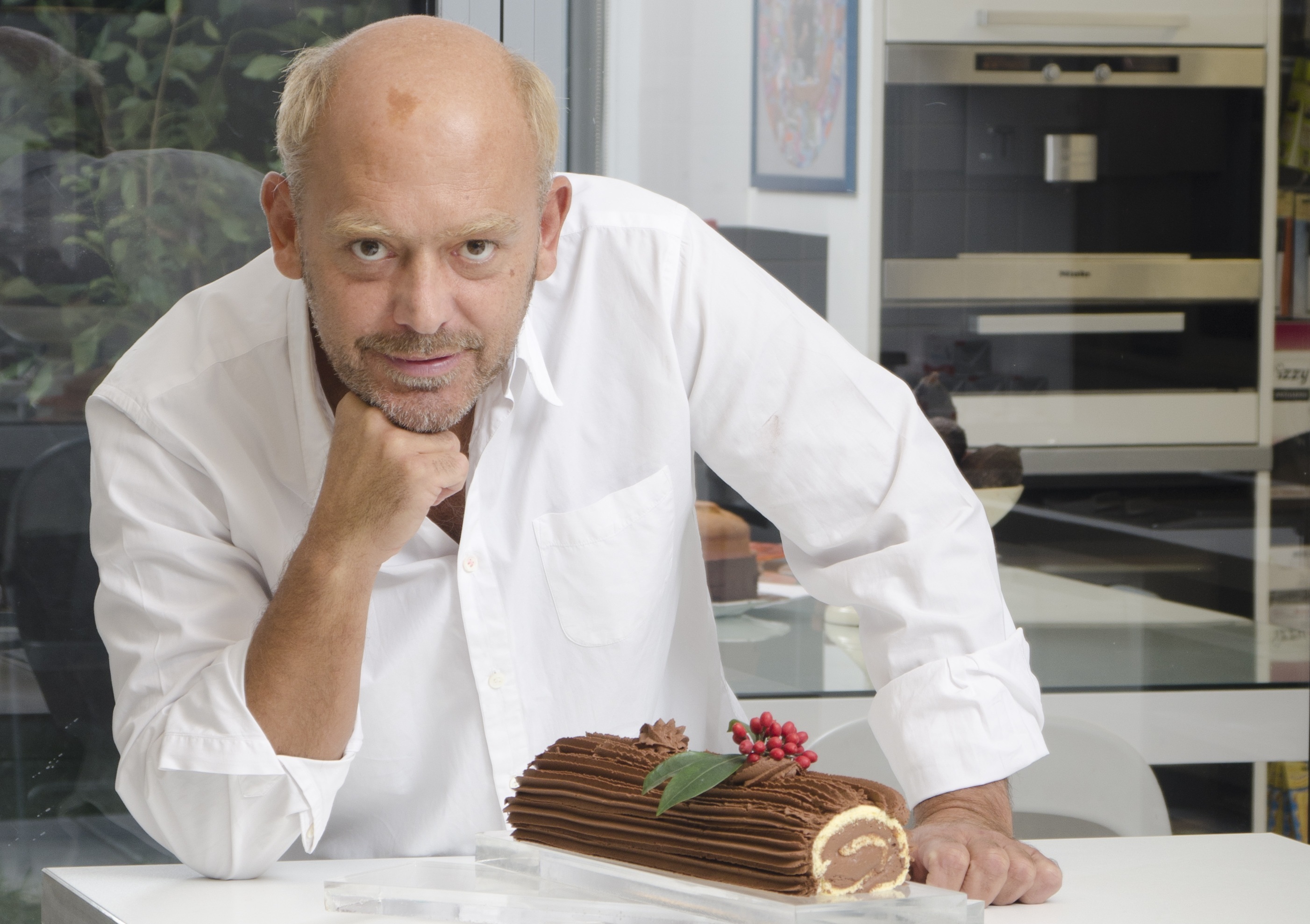 Οι γλυκές αλχημείες που θα ετοιμάσει απόψε ο Στέλιος Παρλιάρος