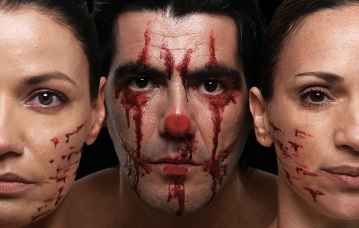 O Πάνος Κοκκινόπουλος σκηνοθετεί την πρώτη του θεατρική παράσταση, “Frozen”