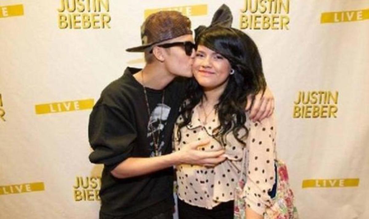 J. Bieber: Xούφτωσε θαυμάστρια του στο κόκκινο χαλί!