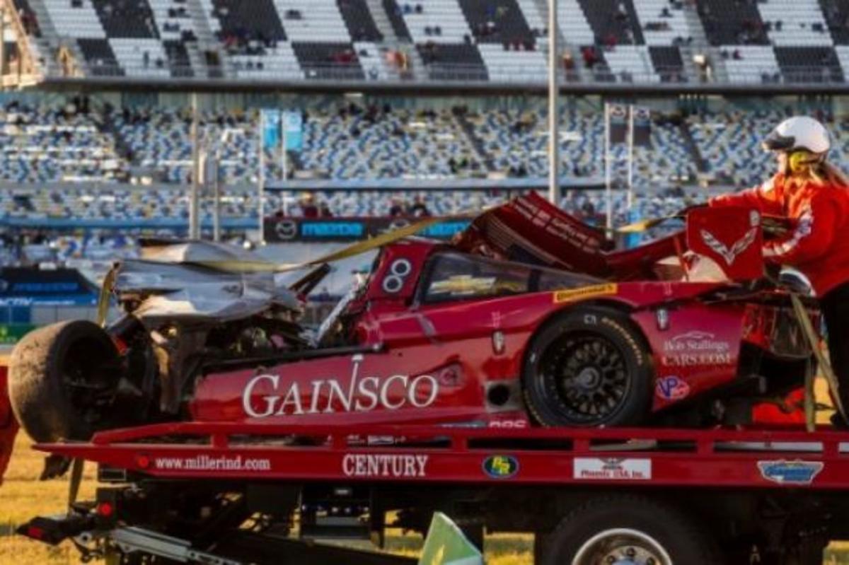 Τρομακτική σύγκρουση στον 24ώρο αγώνα της Daytona