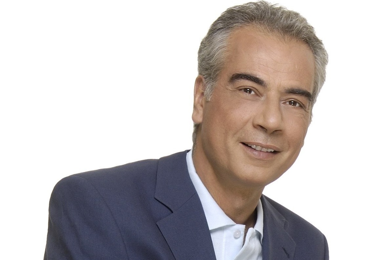 Δύσκολες στιγμές για τον Οικονομέα – Έχασε τη μητέρα του