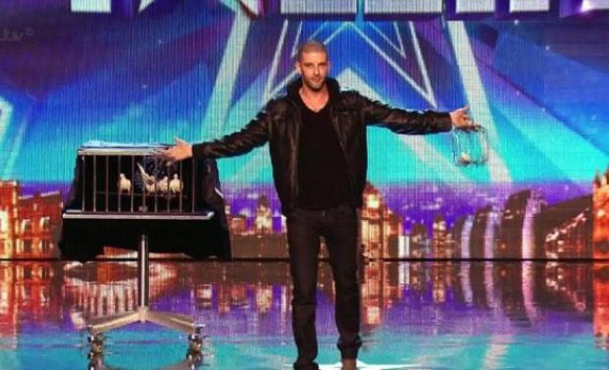 Εντυπωσίασε τους κριτές του «Βρετανία έχεις ταλέντο» με τα μαγικά του κόλπα!