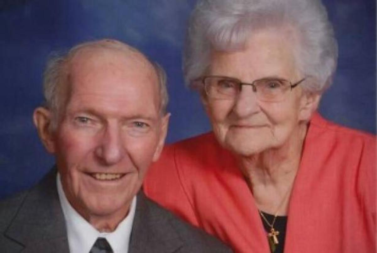Δεν τους χώρισε ούτε ο θάνατος! Ήταν 70 χρόνια παντρεμένοι – Πέθαναν με 15 ώρες διαφορά