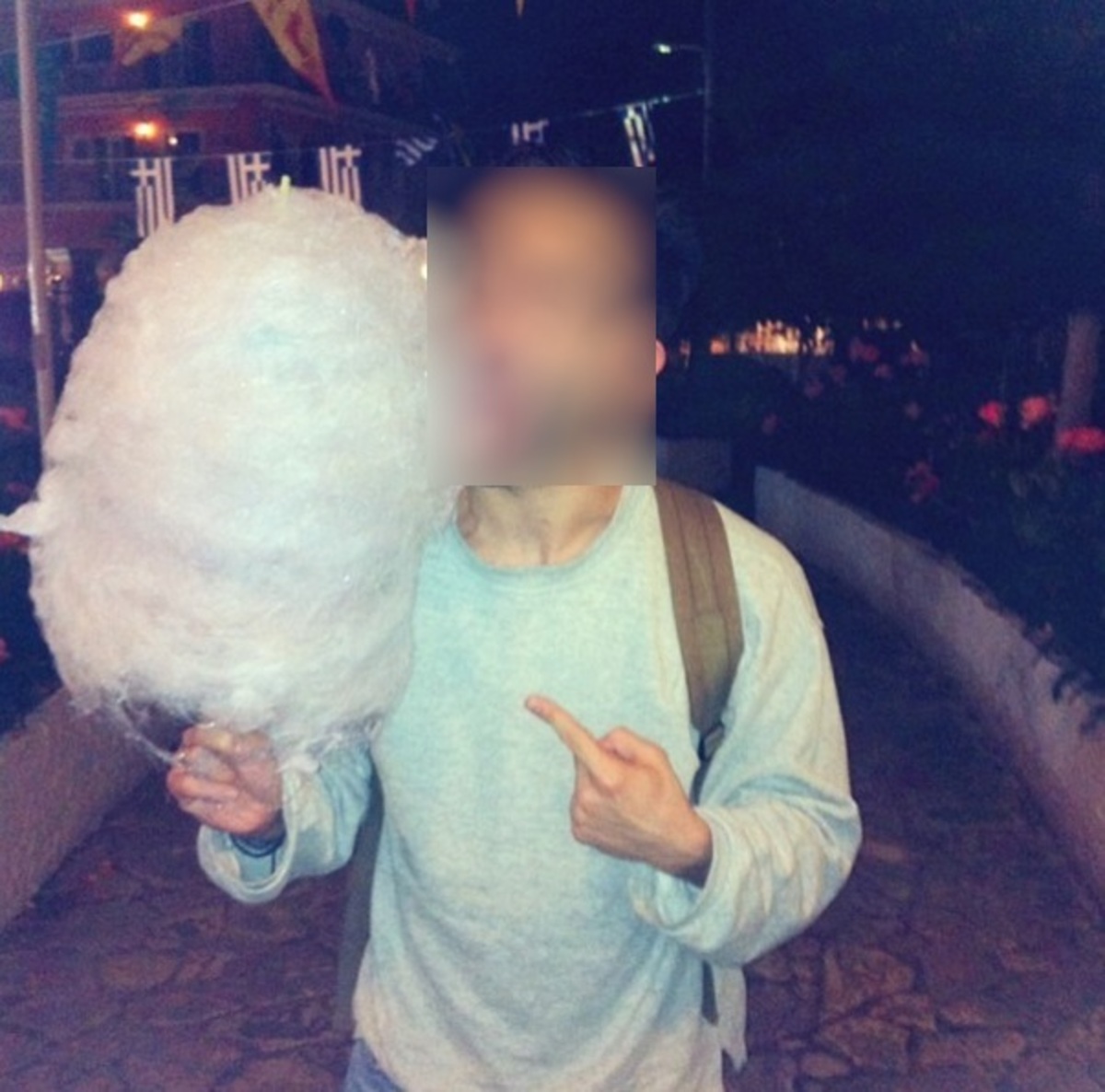 Σάρωσε στα like με το τεράστιο μαλλί της γριάς