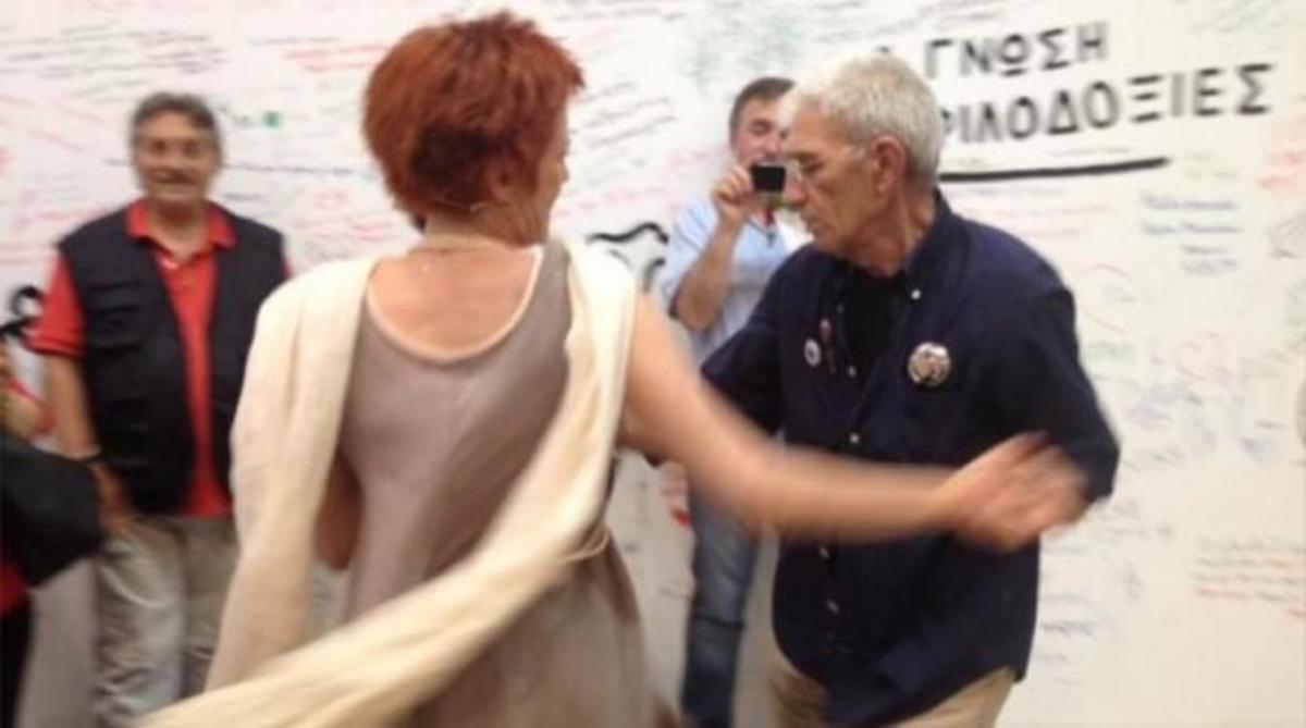 Ο Γιάννης Μπουτάρης χορεύει λάτιν για τη νίκη