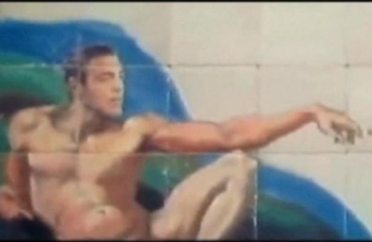 Ο Κλούνεϊ ως… τοιχογραφία της Καπέλα Σιξτίνα