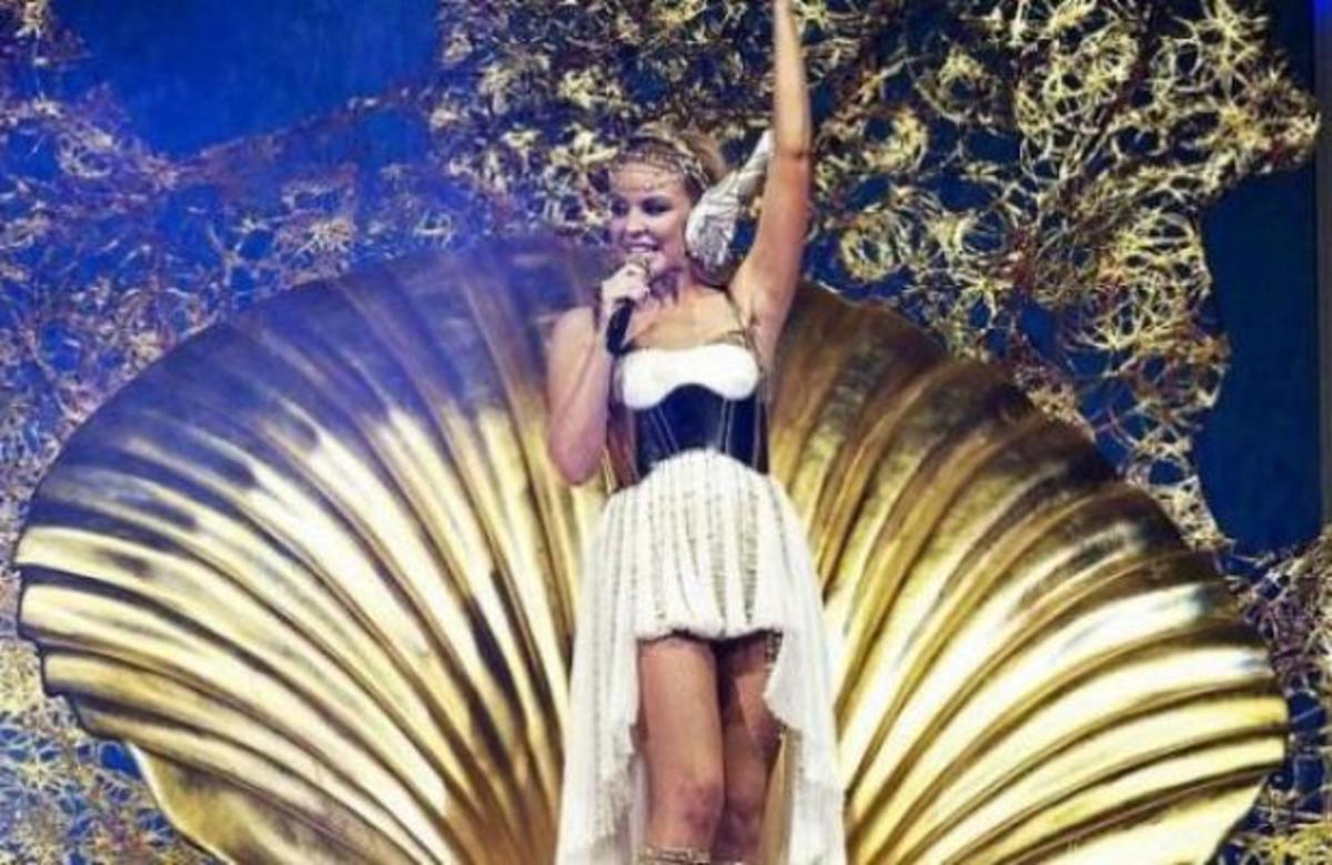 H Kylie ως Θεά Αφροδίτη
