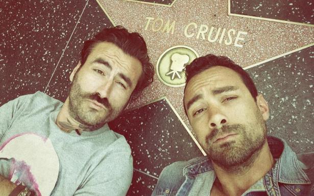 Μαθήματα pole dance για τους Σάκη Τανιμανίδη – Γιώργο Μαυρίδη