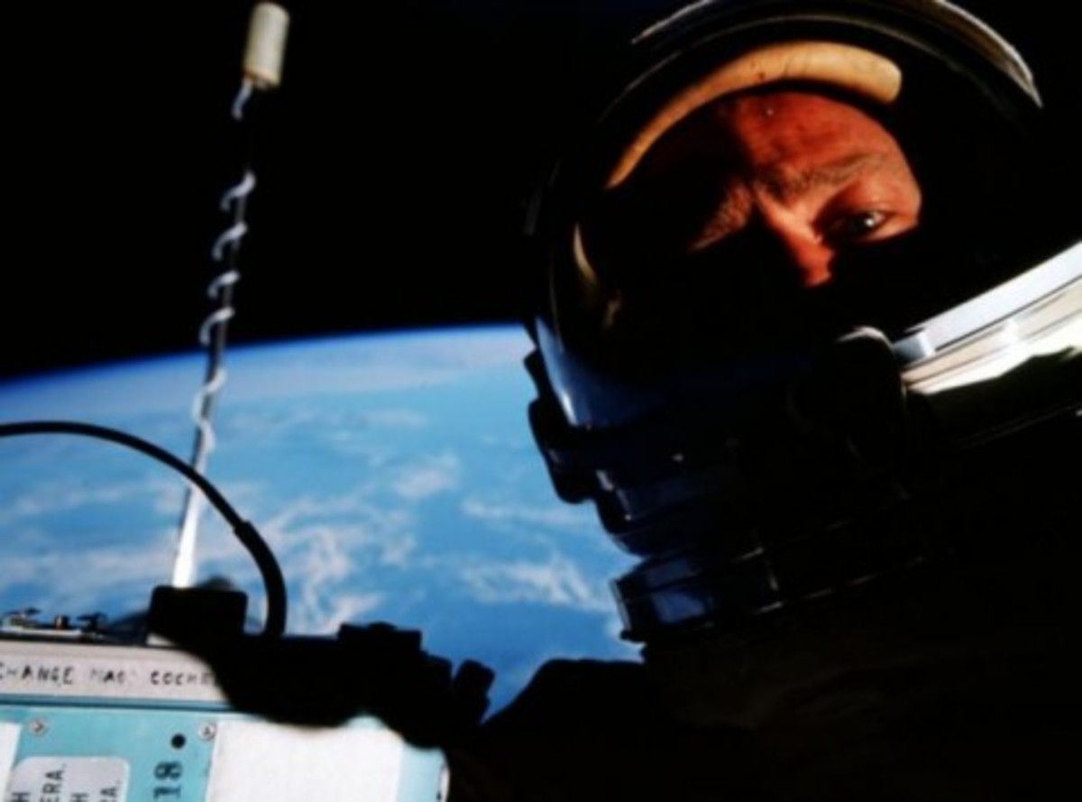 Η πρώτη selfie ήταν στο διάστημα;