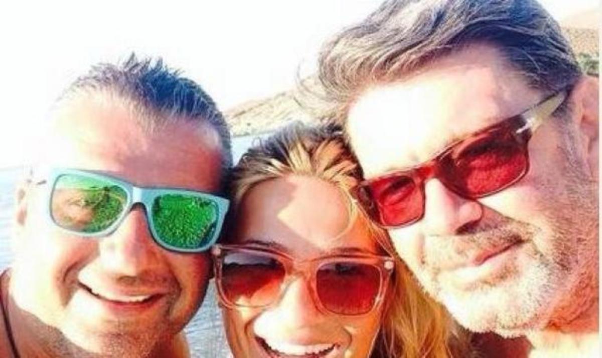 H selfie του Γιάννη Λάτσιου με το ζεύγος Λιάγκα – Σκορδά