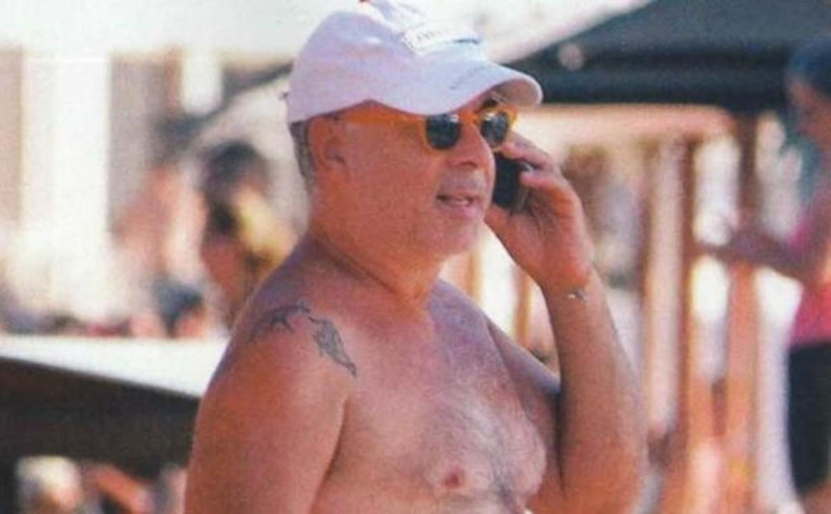 Ο Φώτης Σεργουλόπουλος απόλαυσε στιγμές χαλάρωσης στην παραλία