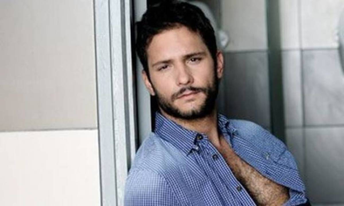 Ο Ευθύμης Ζησάκης έκανε πρωινό ντους στον Ρυθμό