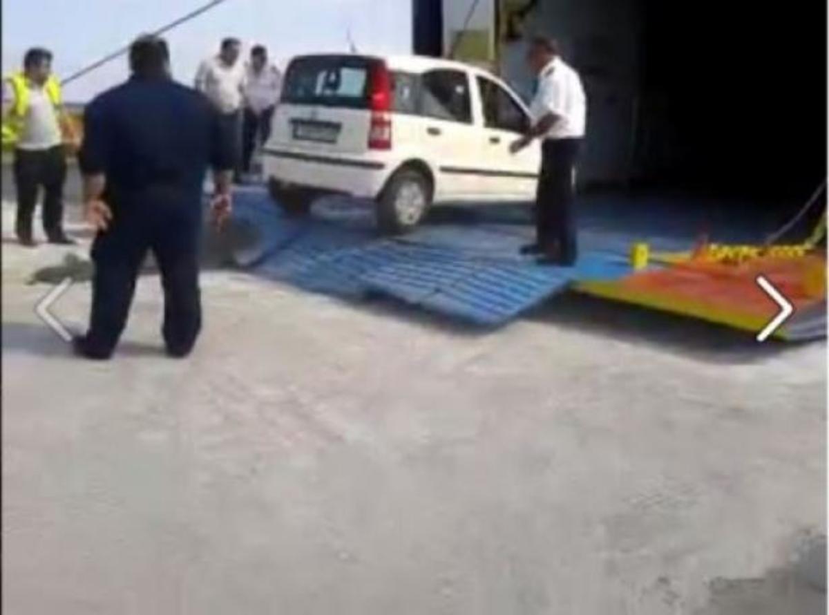 Επιβιβάστηκαν με άλμα τα αυτοκίνητα σε πλοίο στην Αλλόνησο! Απίστευτο βίντεο!