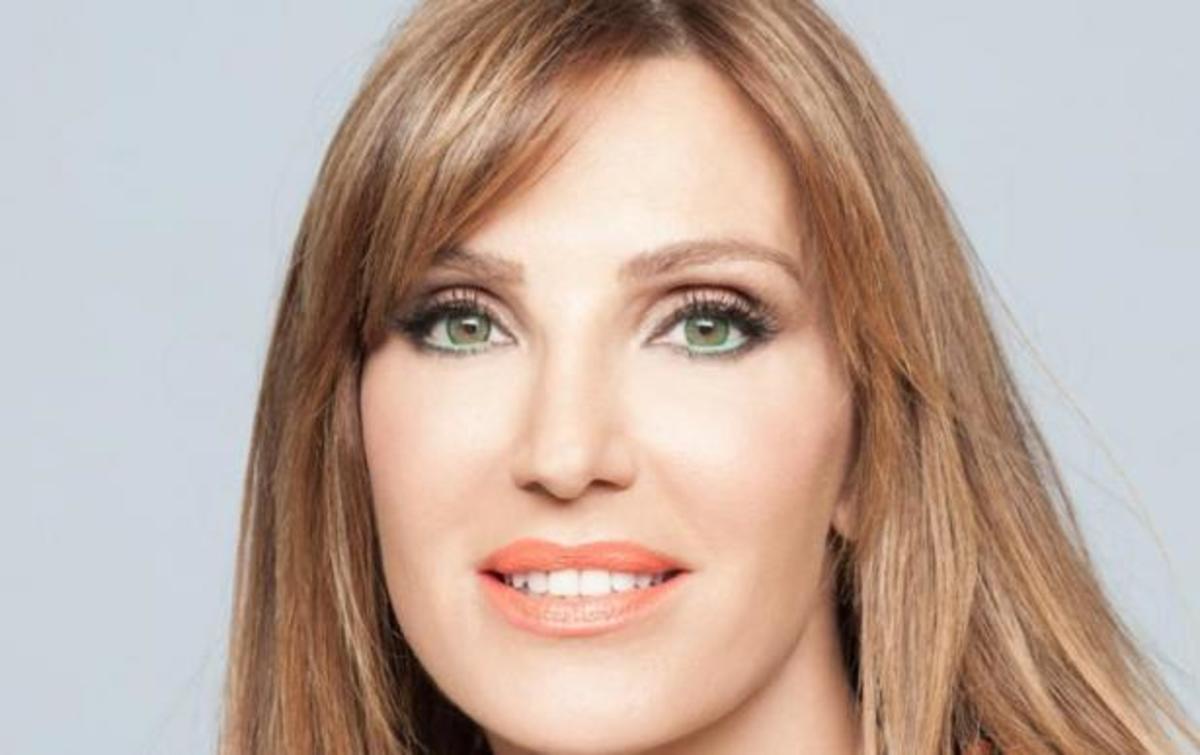 Βίκυ Χατζηβασιλείου: «Κάθε διευθυντής που ερχόταν έλεγε «το κοντό και το μακρύ του»
