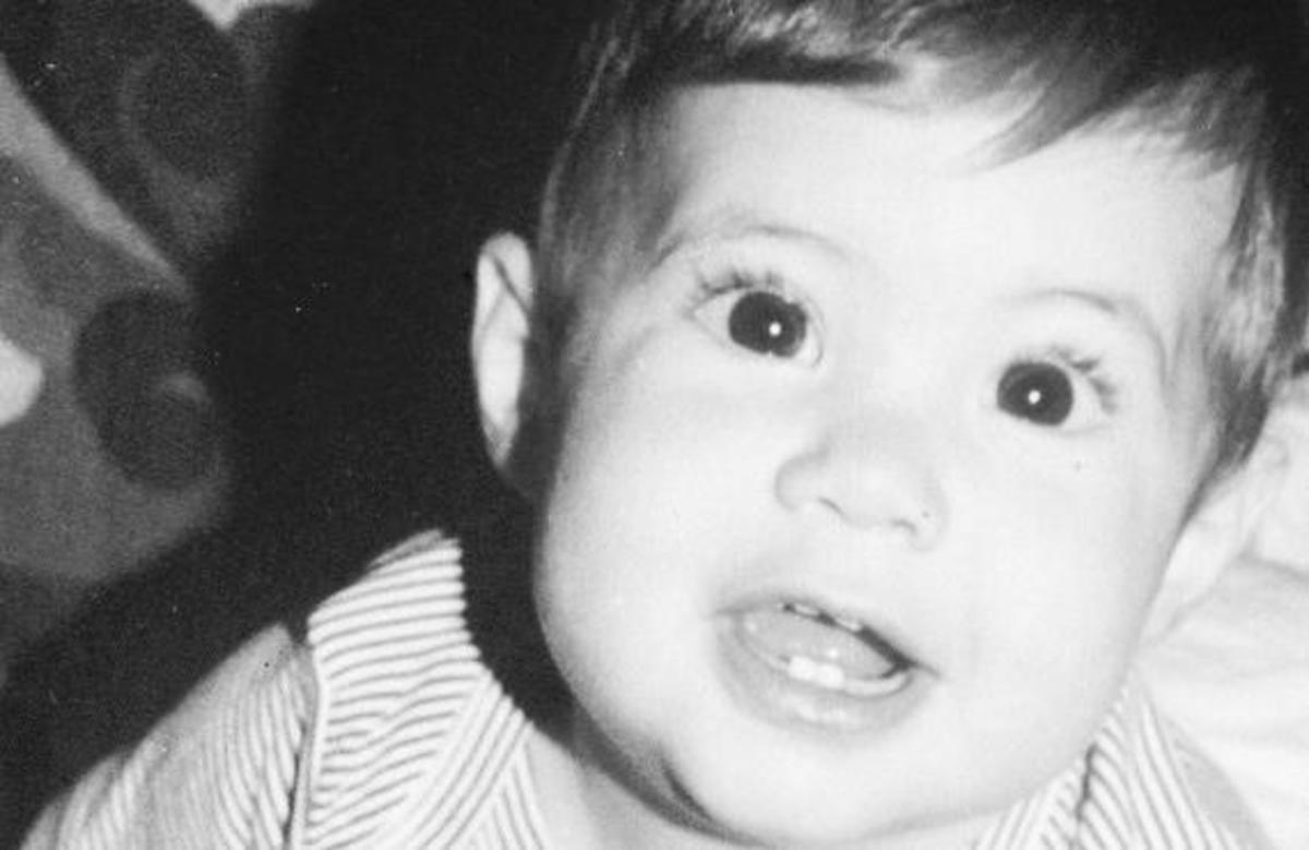 Αναγνωρίζετε το κοριτσάκι της φωτογραφίας;