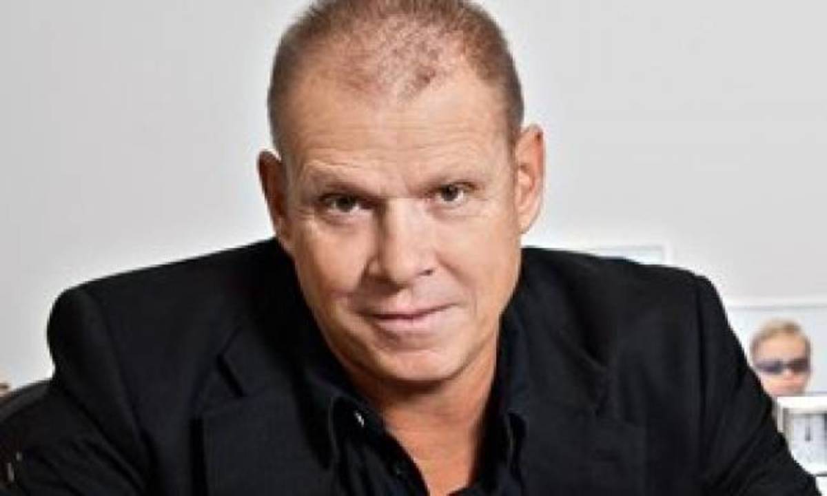O Τζώνη Καλημέρης πάει Ant1