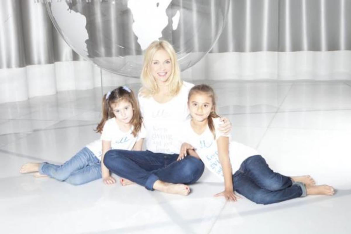 Μπλούζες «Με αγάπη» από τη Μαρί Κυριακού