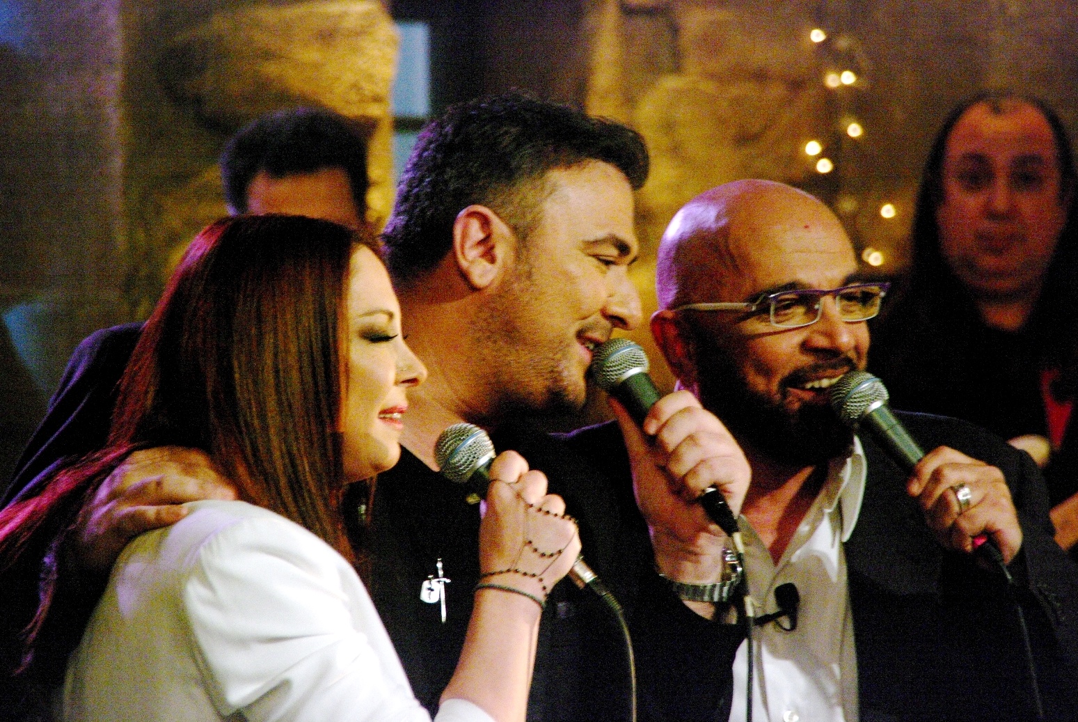 Στην υγειά μας ρε παιδιά με Ρέμο, Ζουγανέλη, Ασλανίδου