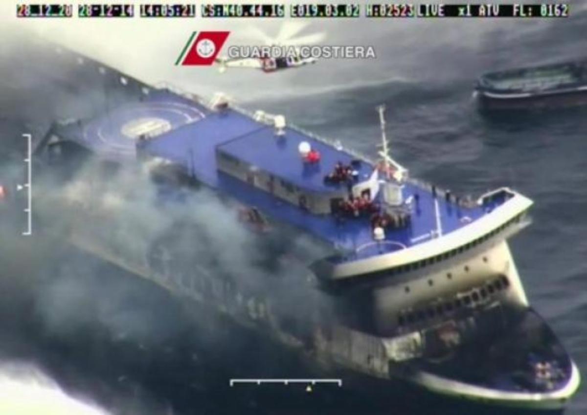 Norman Atlantic: Συγκλονίζουν τα πρώτα πλάνα από το ελληνικό Super Puma