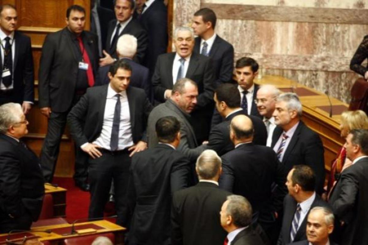 Όταν ο Κικίλιας …έκοψε τη φόρα στον Μίχο