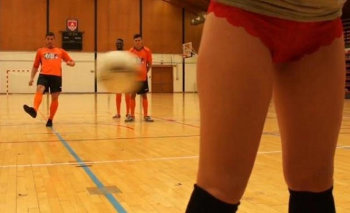 Πως να μη βάλεις γκολ σε τέτοιο τέρμα;