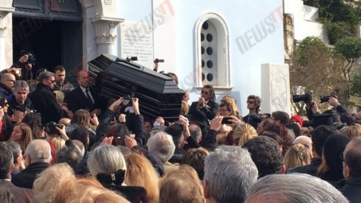 Το τελευταίο αντίο στον Ντέμη Ρούσσο