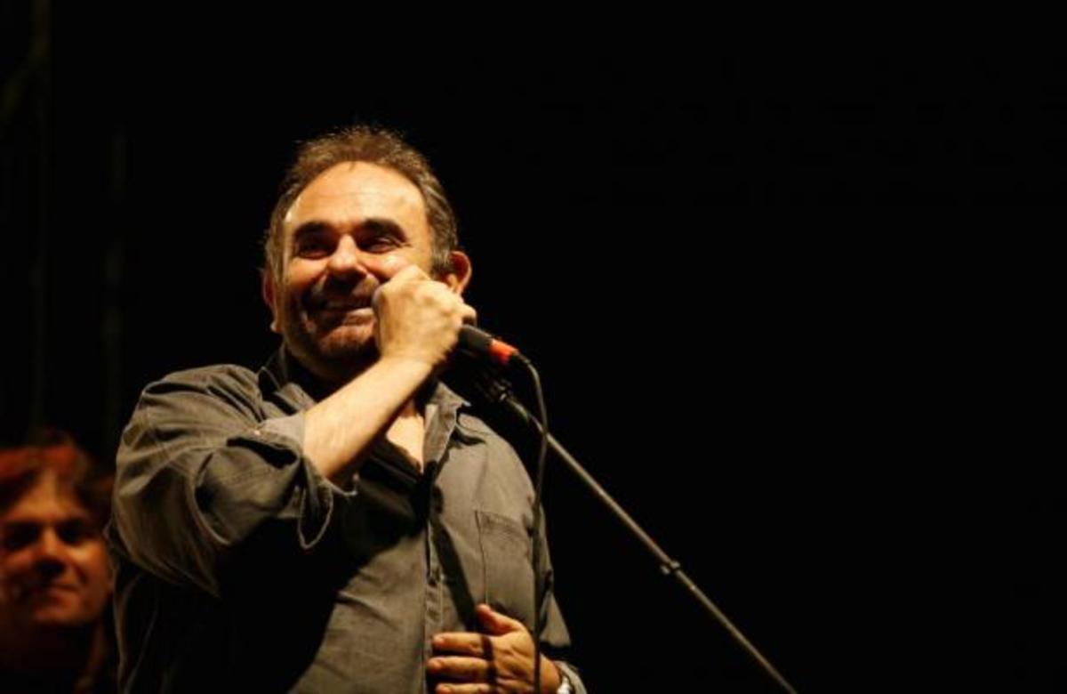Στο νοσοκομείο για εξετάσεις ο Σάκης Μπουλάς