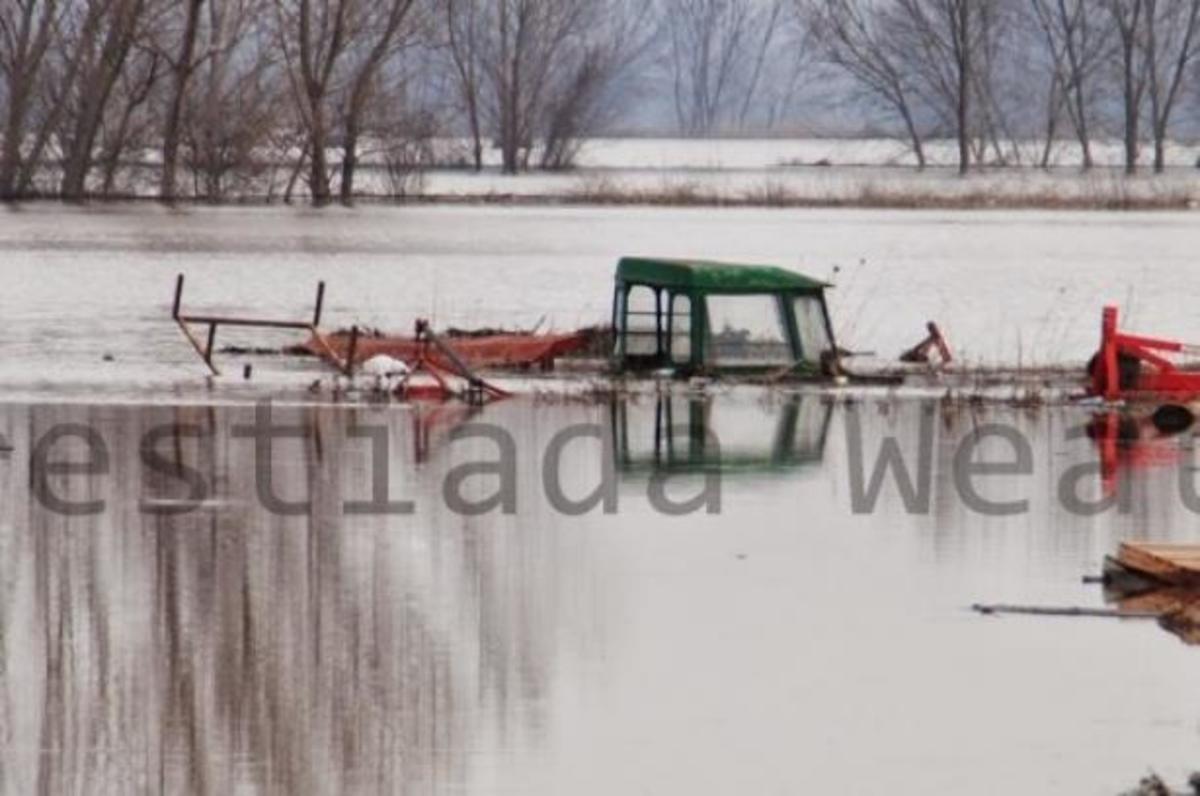Δραματική εκκένωση του χωριού Λαγυνά στον Έβρο – Χτυπούν οι καμπάνες