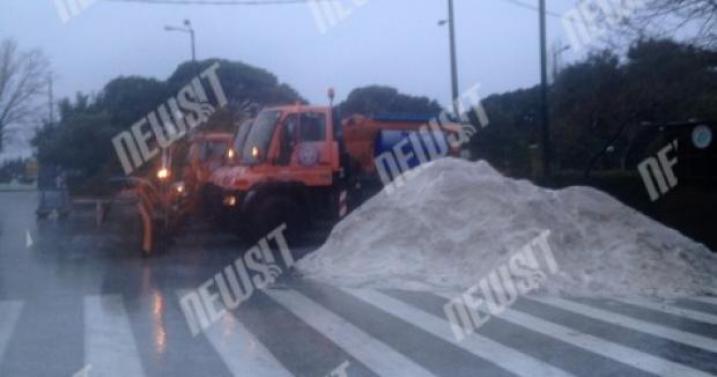 Ισχυρή χιονόπτωση σε Πεντέλη και Πάρνηθα