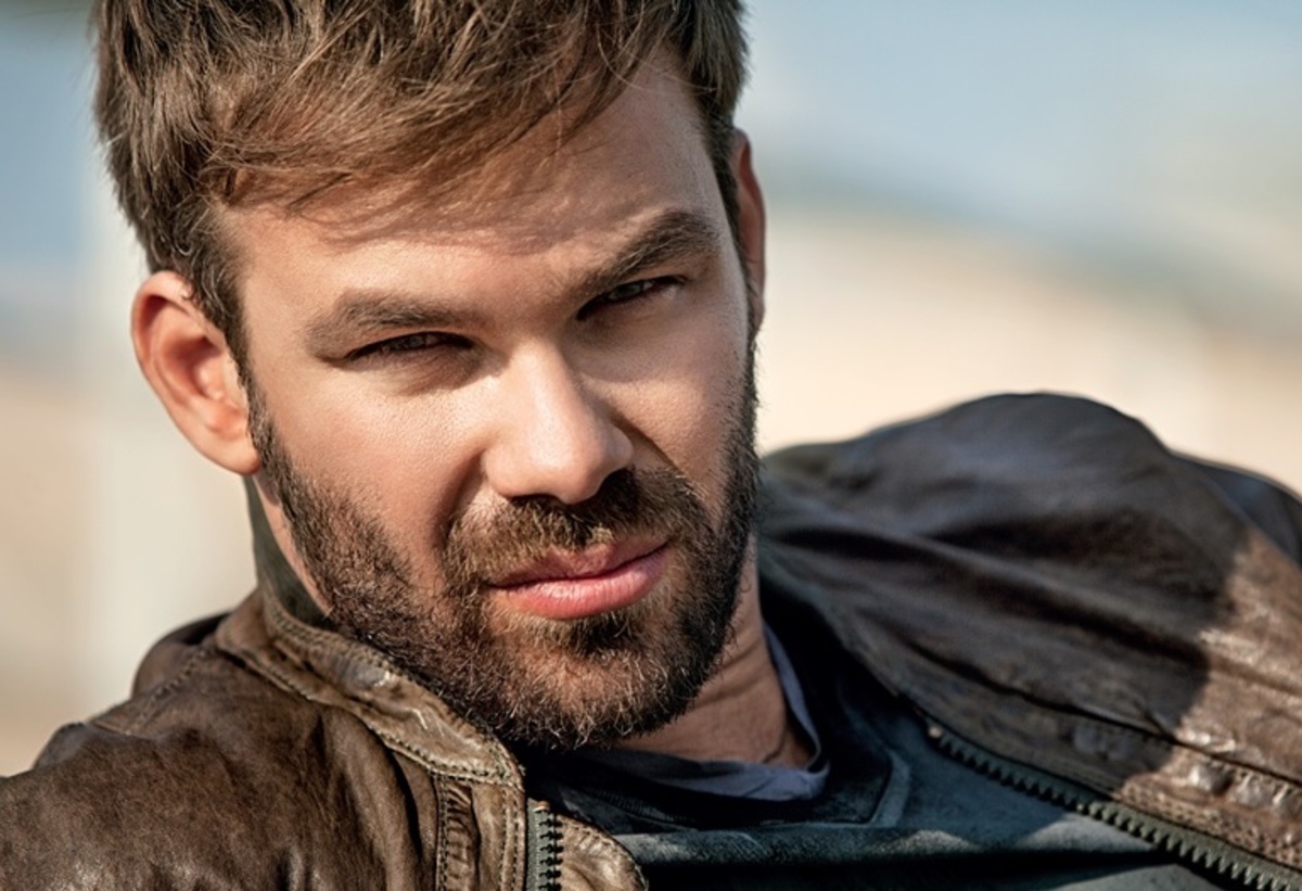 Γιώργος Σαμπάνης: «Μπορεί να μη σκέφτομαι ακόμα το γάμο…»