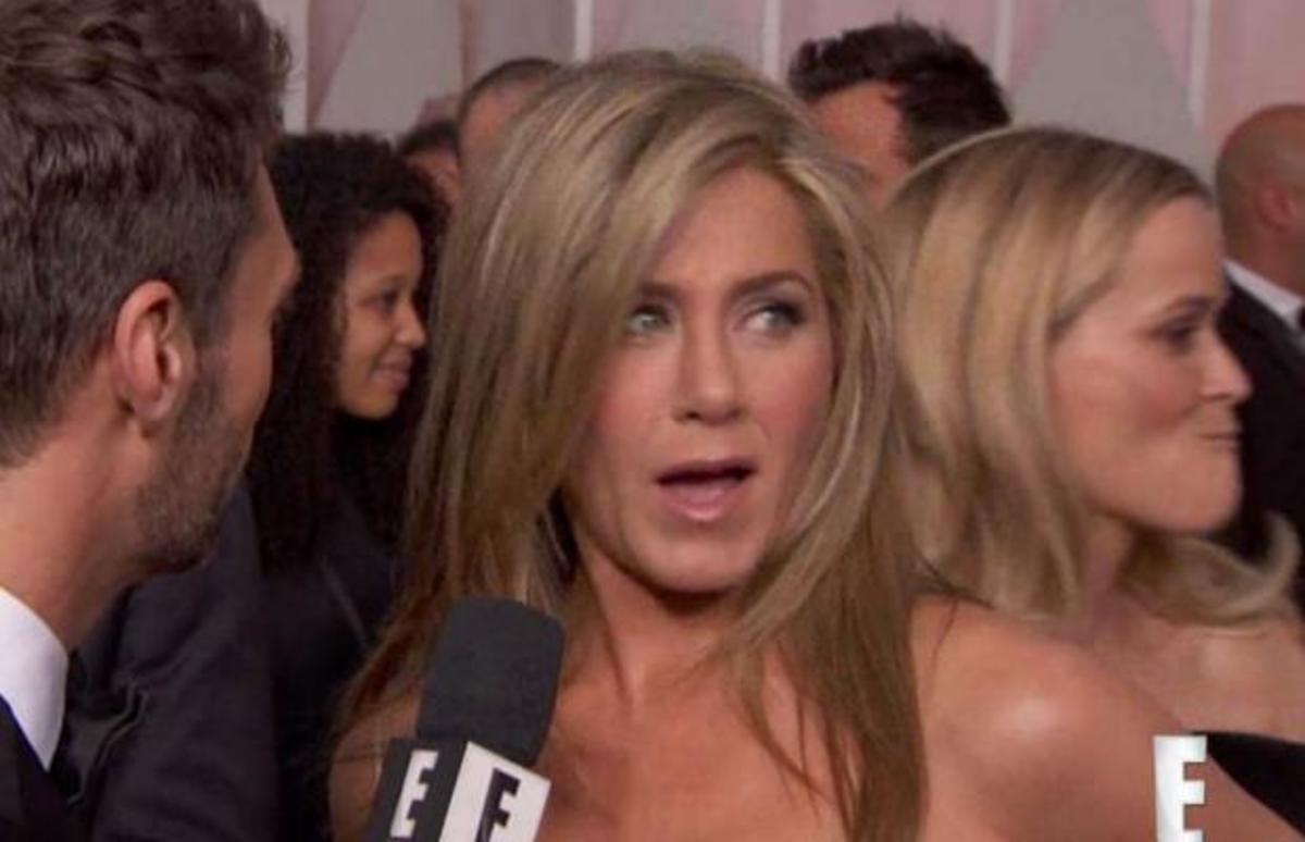 Σάστισε η Aniston με το «χούφτωμα» της Reese Witherspoon