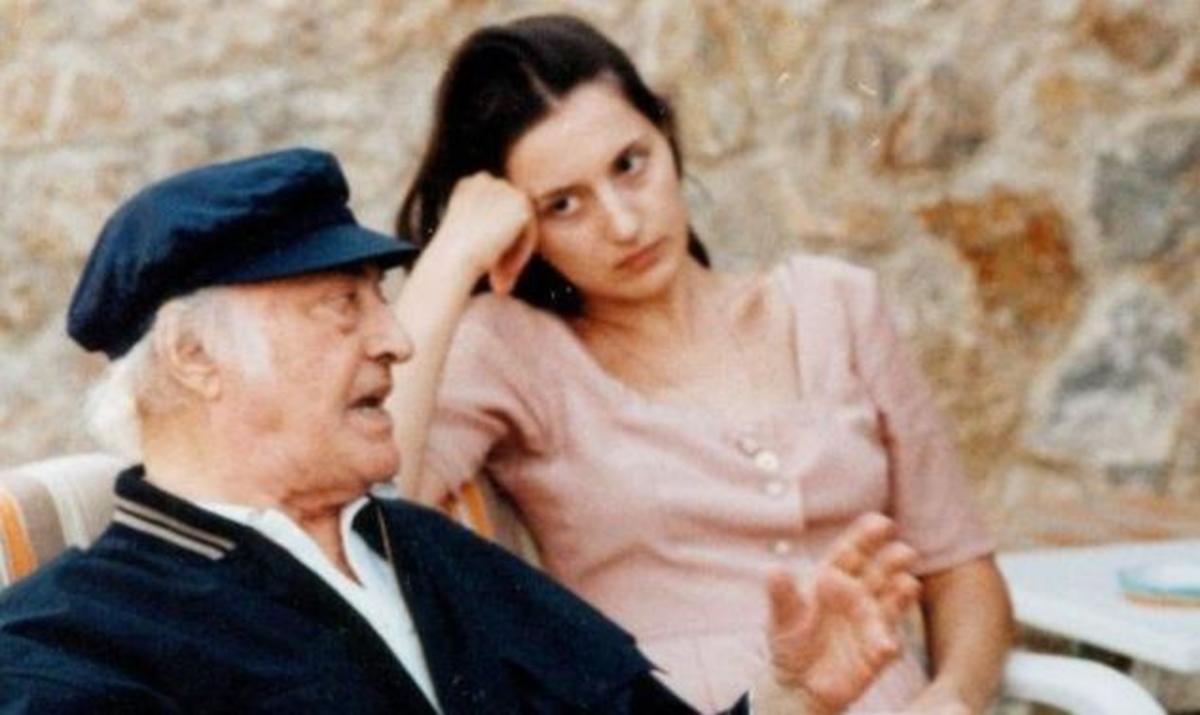 Δείτε πώς είναι σήμερα η σύντροφος του Οδυσσέα Ελύτη!