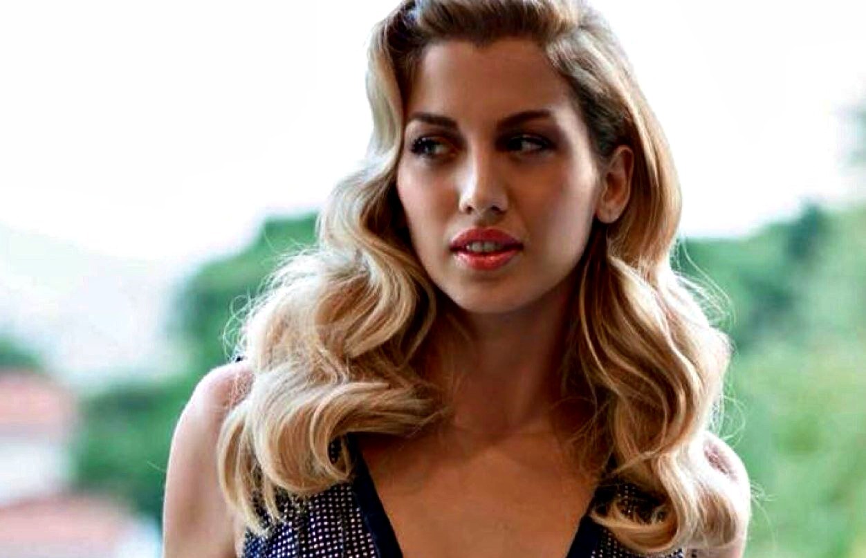 Η Κωνσταντίνα Σπυροπούλου έγινε …σμπαράλια!