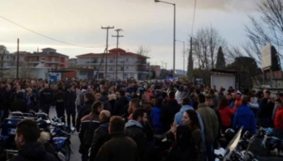 Γαλακτοκομική Σχολή: Ήμασταν κλειδωμένοι μέσα στη Σχολή και βλέπαμε να σπάζουν την πόρτα και να φωνάζουν “δολοφόνοι”