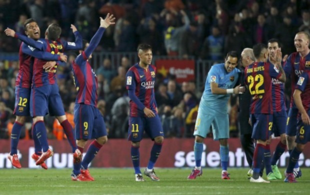 Οι παίκτες της Μπαρτσελόνα προκάλεσαν χαμό με τη φωτογραφία τους στα αποδυτήρια!