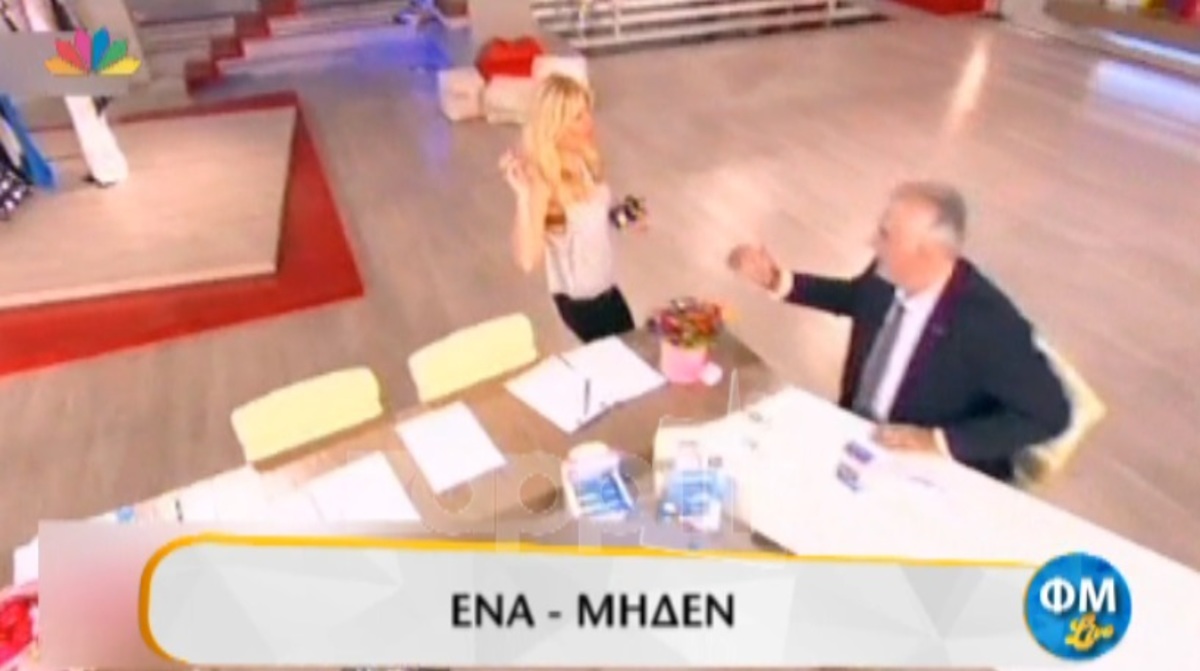 Φαίη Σκορδά: Τράβηξε το χέρι της για να μη χαλάσουν τα νύχια